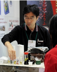 Takayoshi Oida apresenta os produtos da Aidensha
