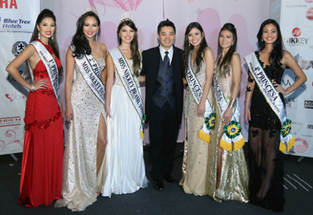 Kendi Yamai com as vencedoras Miss Nikkey São Paulo e Brasil 2013