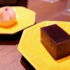 Mizuyokan, doce tradicional feito com gelatina de ágar-ágar e doce de feijão azuki
