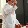 Shin Koike explica como fazer o caldo dashi
