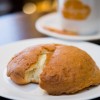 Bonpan, do Bellapan Bakery, é um pão de café, recheado com requeijão e coberto com creme de café e amendoim