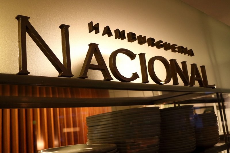 A Hamburgueria Nacional fica no Itaim Bibi, em São Paulo hamburgueria nacional 13