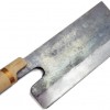 Sobakiri: faca desenhada especialmente para cortar sobá (macarrão feito com trigo sarraceno). A faca pesada tem o formato quadrado e alto e tem o comprimento ideal de uma tira de macarrão.
