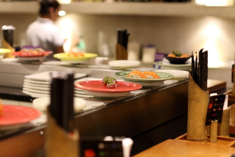 Esteira do Nagarê Sushi: praticidade e facilidade de escolha kaiten_nagare_minatogawa (3)