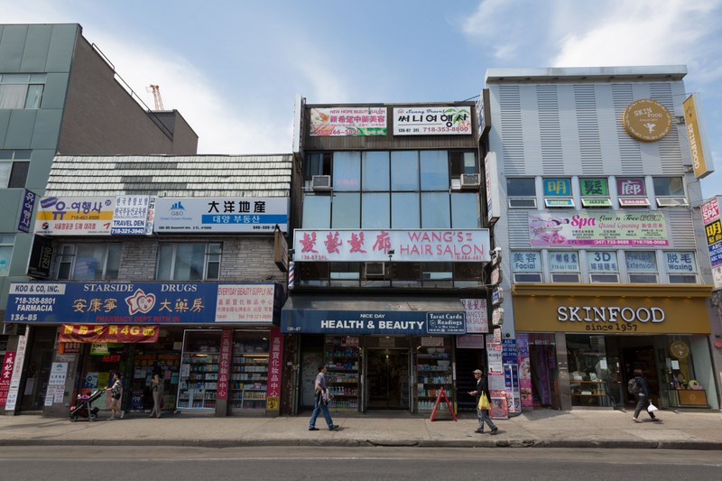 Tipica fachada de lojas em Flushing Tipica fachada de lojas em Flushing